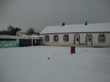 Ecole sous la neige